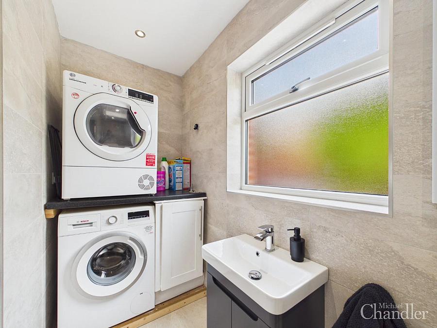 56 Alveston Park