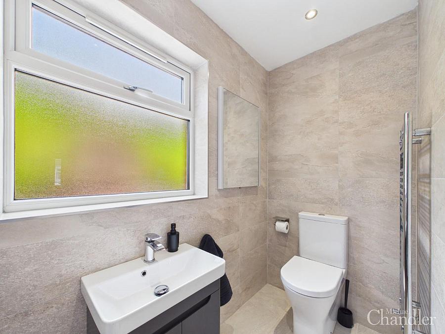 56 Alveston Park