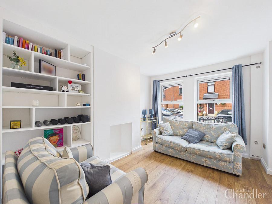 13 Parkmore Street