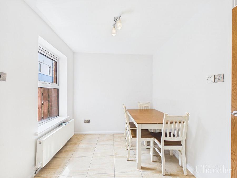 13 Parkmore Street