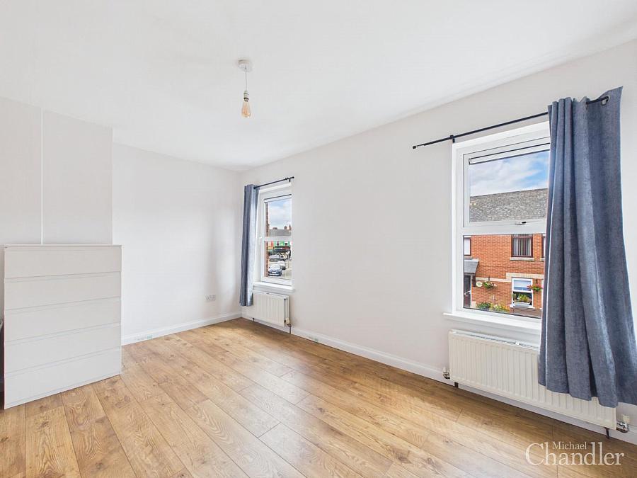 13 Parkmore Street
