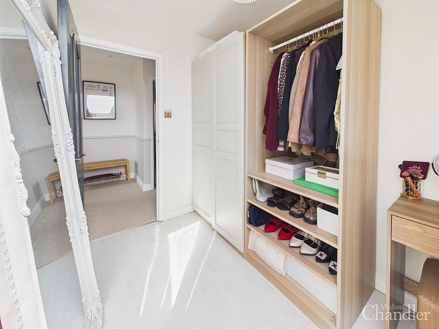 5 Briar Hill Close