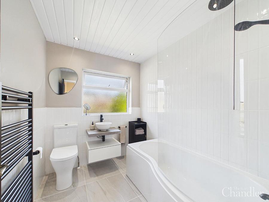 5 Briar Hill Close