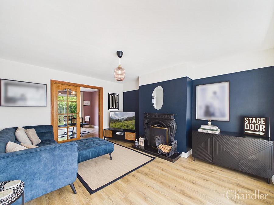 5 Briar Hill Close