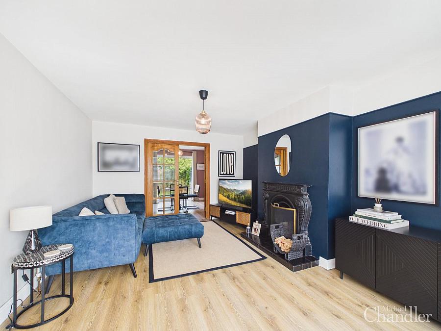 5 Briar Hill Close