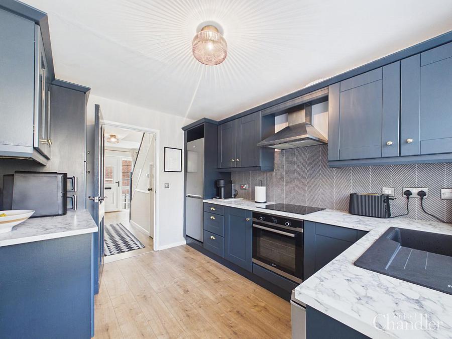 5 Briar Hill Close