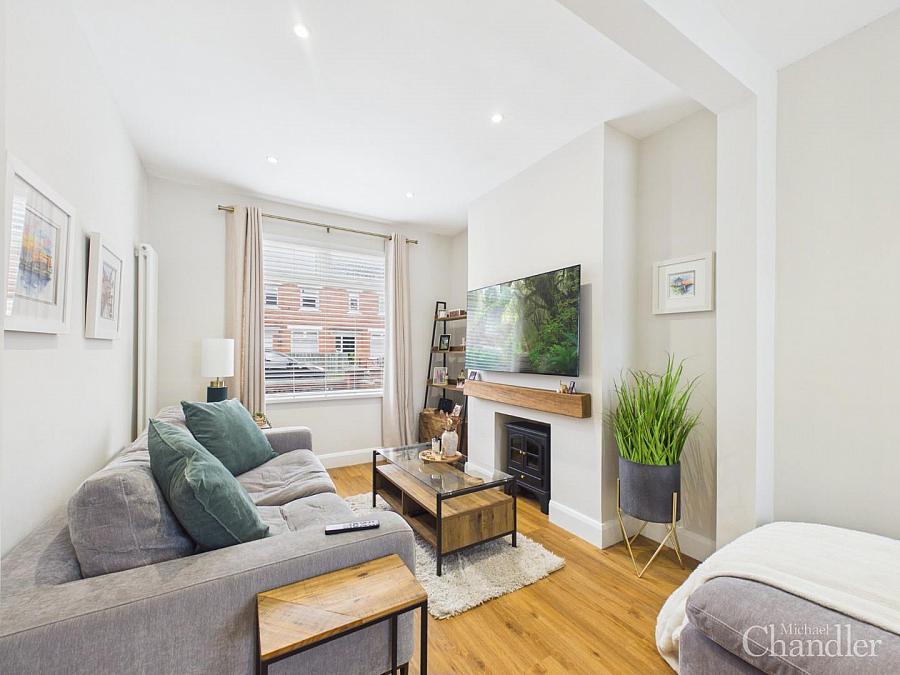 8 Strandburn Park
