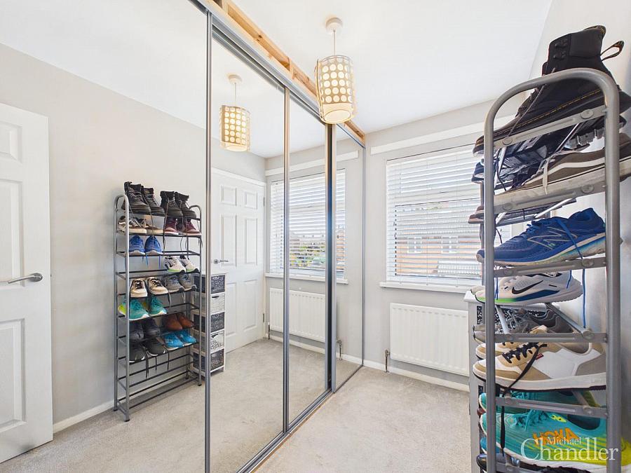 4 Lisavon Drive