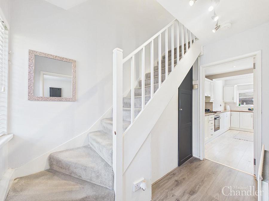 4 Lisavon Drive