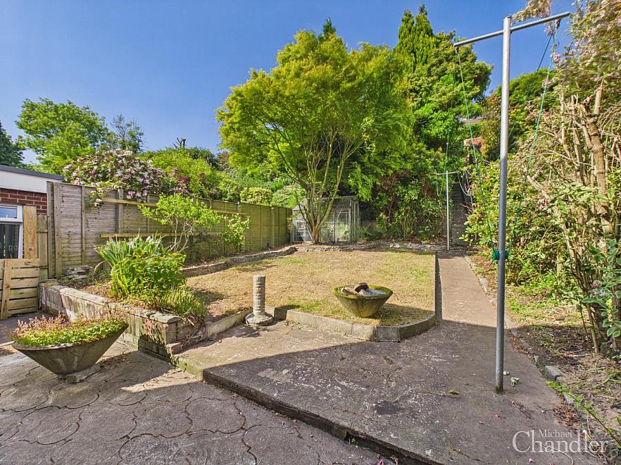 16 Garnerville Park
