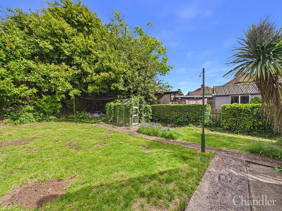 46 Newton Park