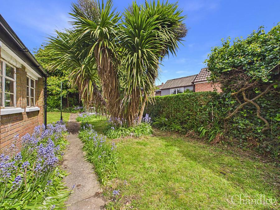 46 Newton Park