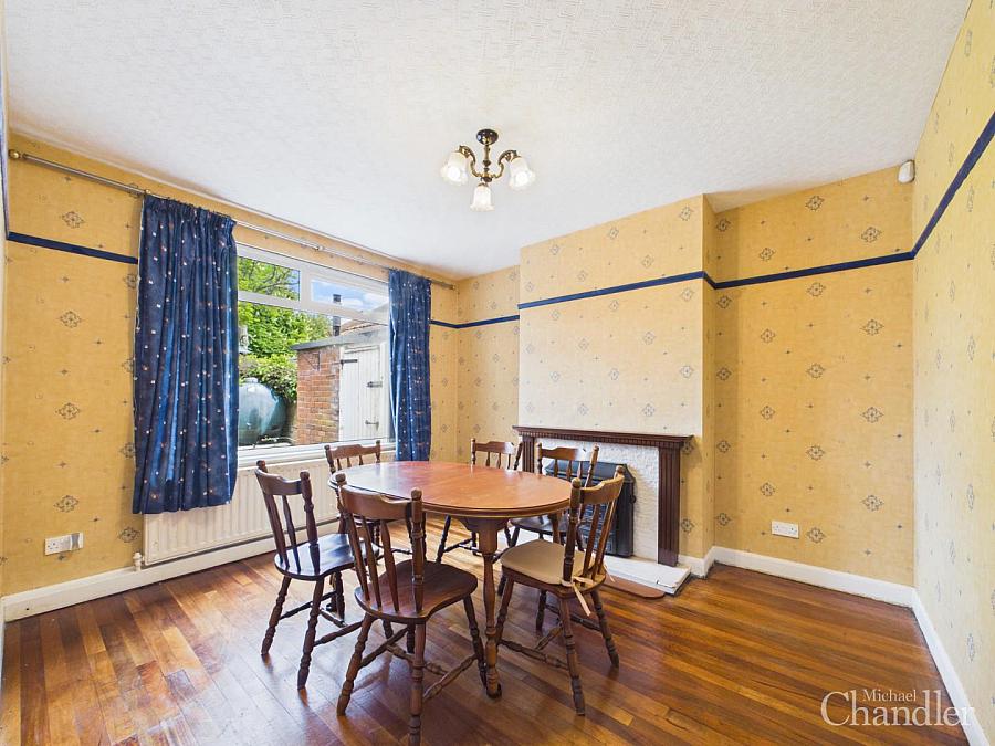 46 Newton Park
