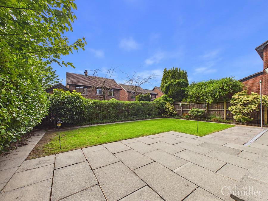 30 Beechwood Grove