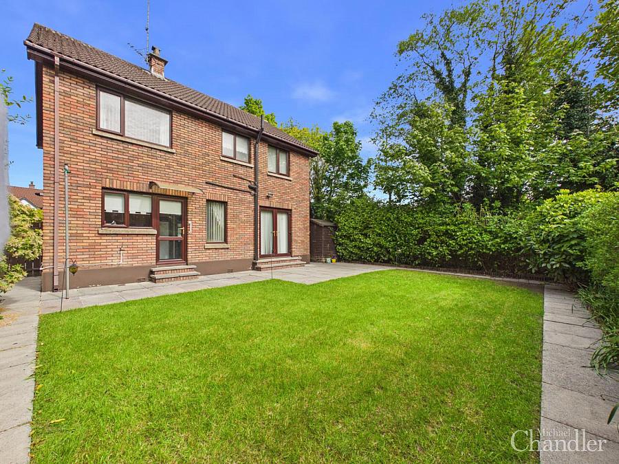 30 Beechwood Grove