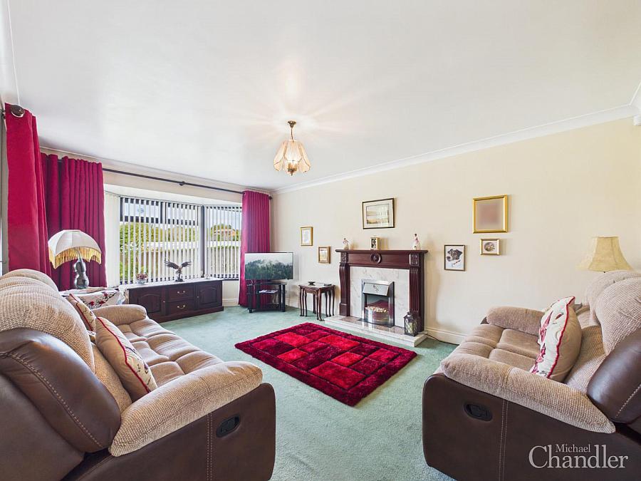 30 Beechwood Grove