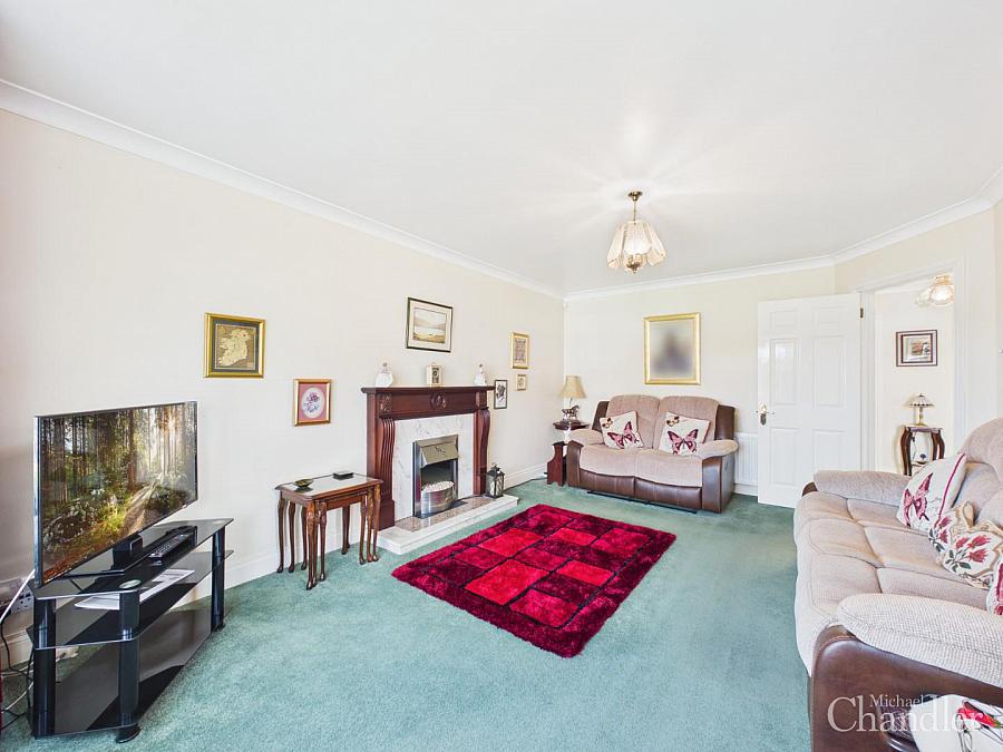 30 Beechwood Grove