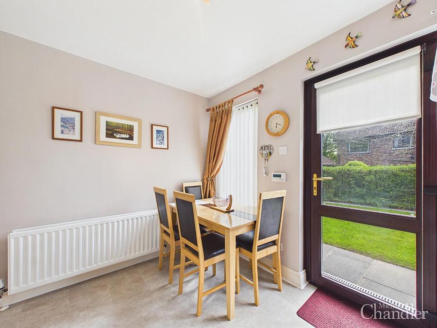 30 Beechwood Grove