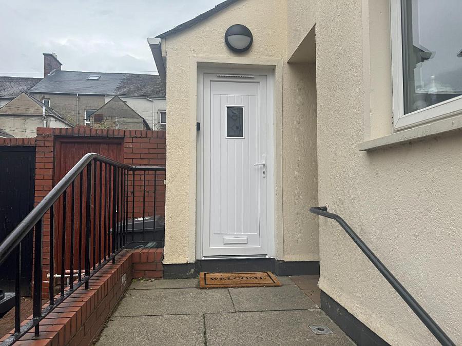 8 Dundela Court