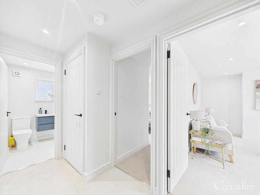8 Dundela Court