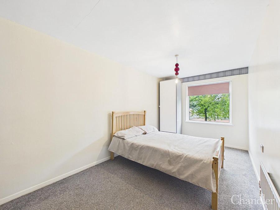 29 Kinross Avenue