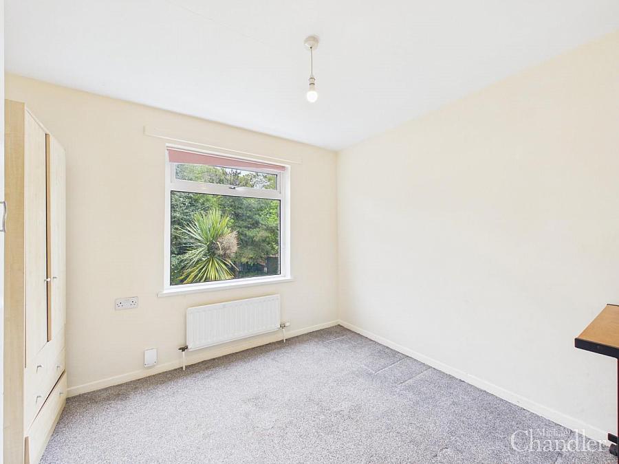 29 Kinross Avenue