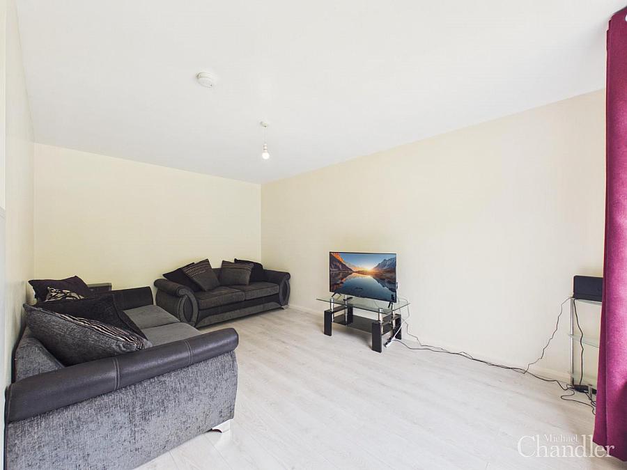 29 Kinross Avenue