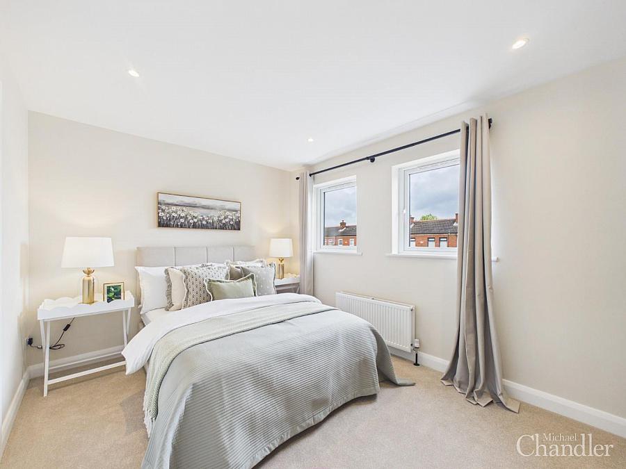 285 Albertbridge Road