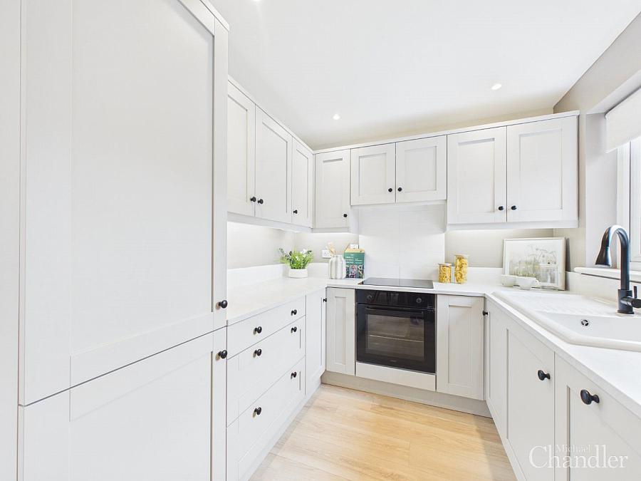 285 Albertbridge Road