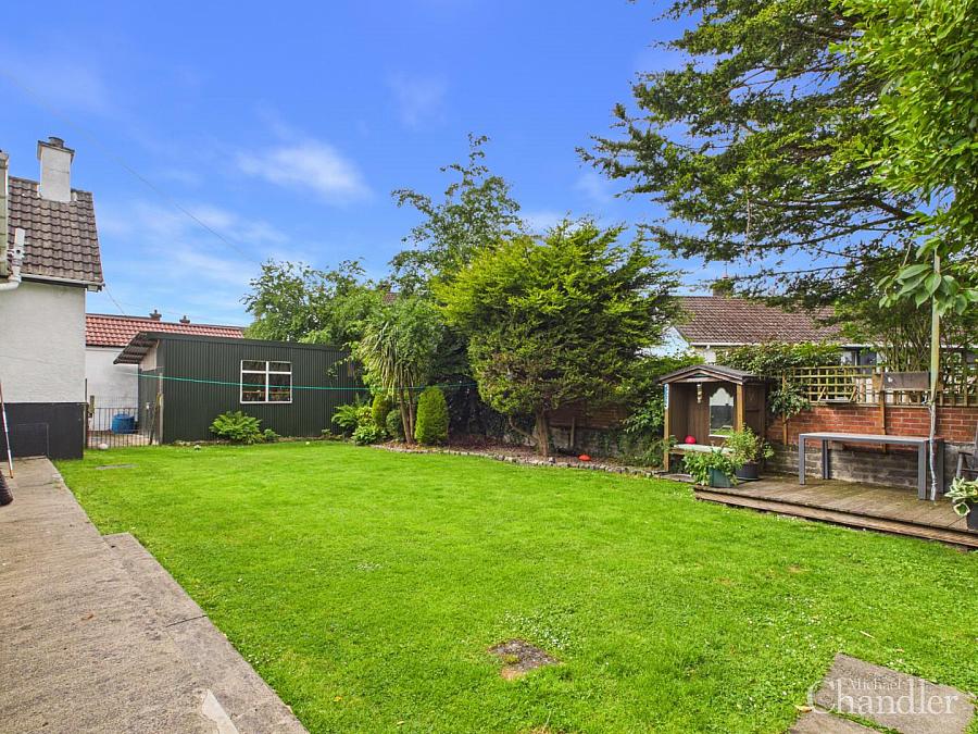 27 Hillsborough Road