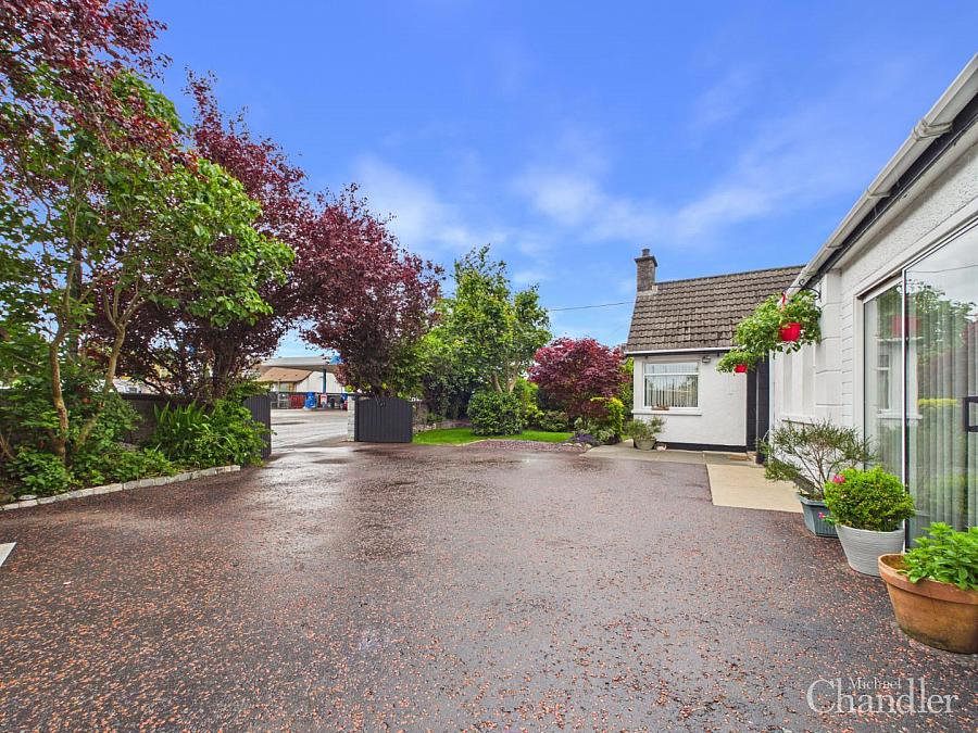 27 Hillsborough Road