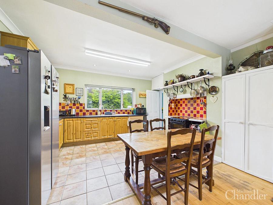 27 Hillsborough Road