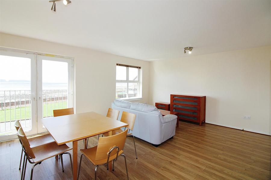 14d Loughview Village