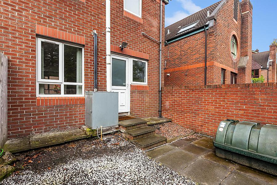 39 Chichester Gardens