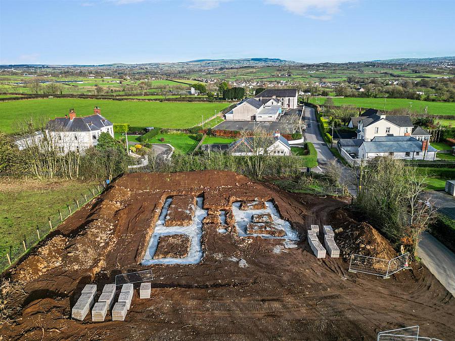 Site 2 Between 7 Holestone Road & 2 Moyra Road Site 2 Between 7 Holestone Road & 2 Moyra Road