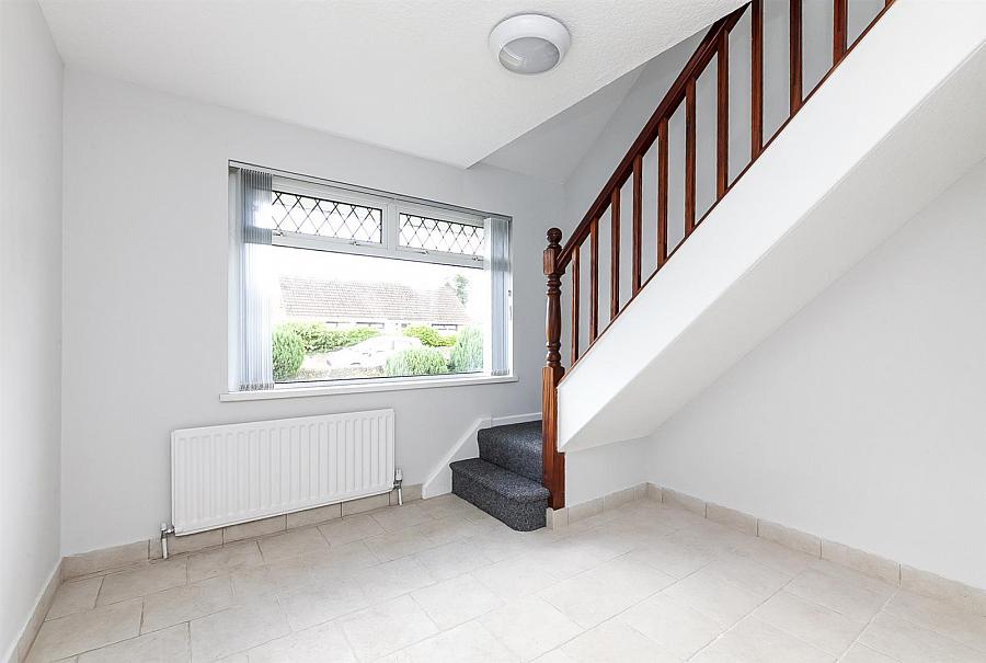 4 Twinburn Park