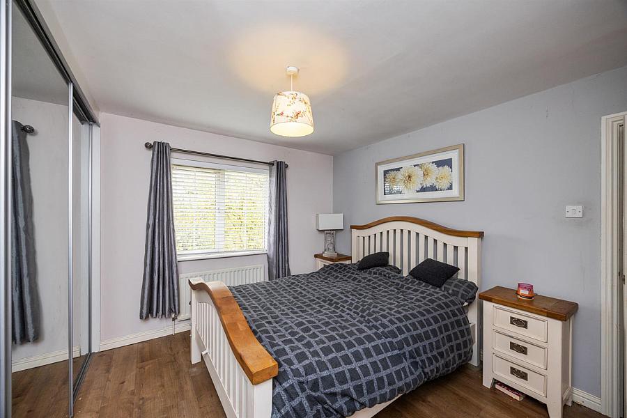 6 Castlebrook Way