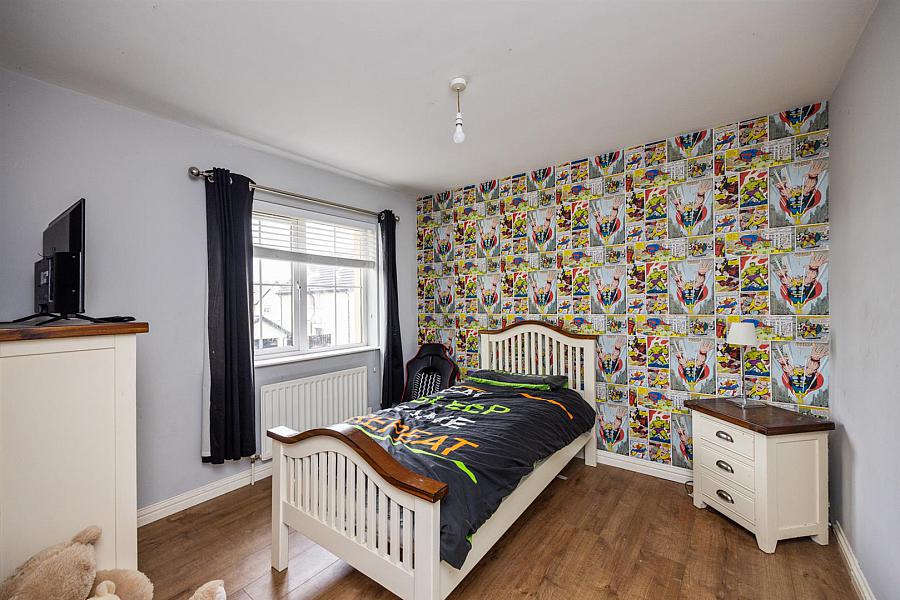 6 Castlebrook Way