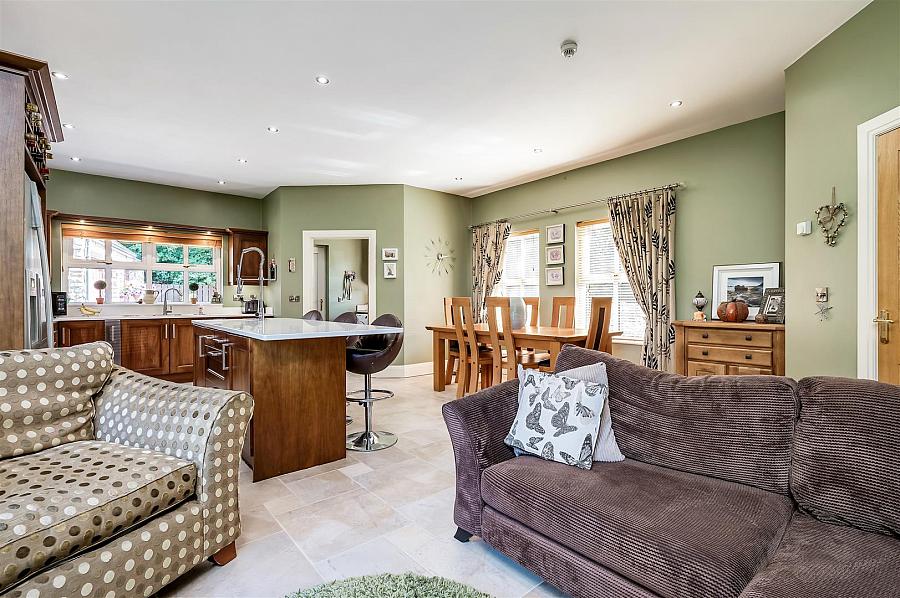 9 Carnbank