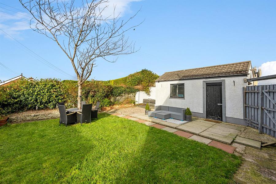 4 Wyncairn Park