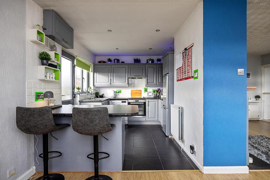 4 Wyncairn Park