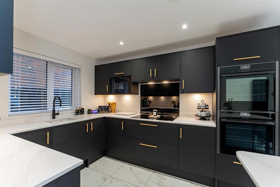 17 Glencroft Gardens