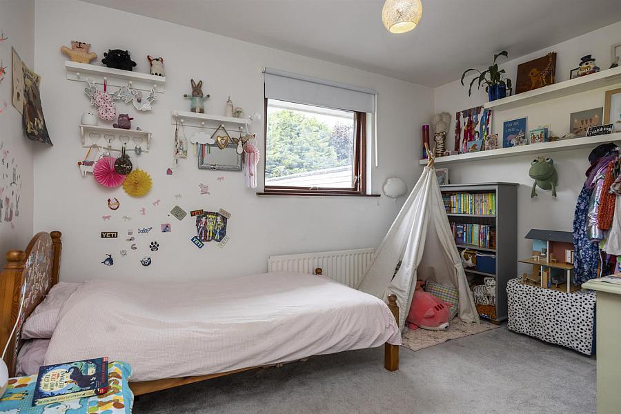 Dwelling, Building Site & Land At 7 Loughanmore Rd