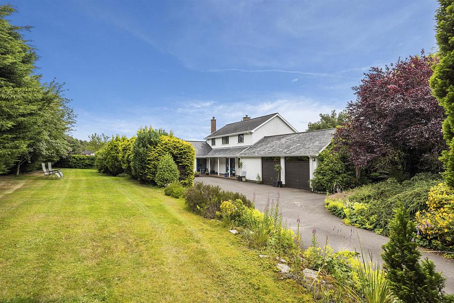 Dwelling, Building Site & Land At 7 Loughanmore Rd