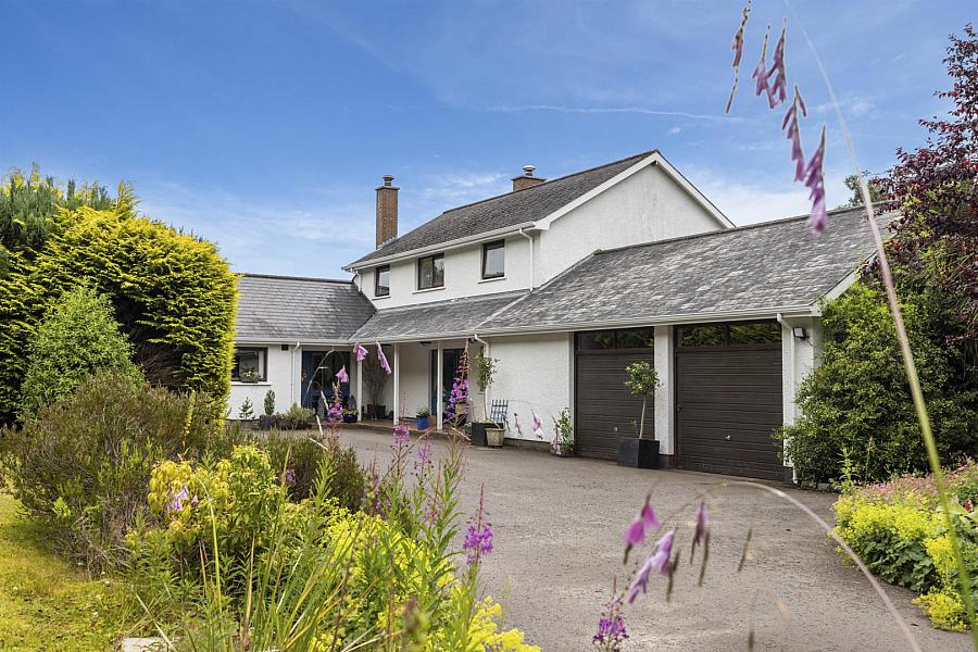 Dwelling, Building Site & Land At 7 Loughanmore Rd