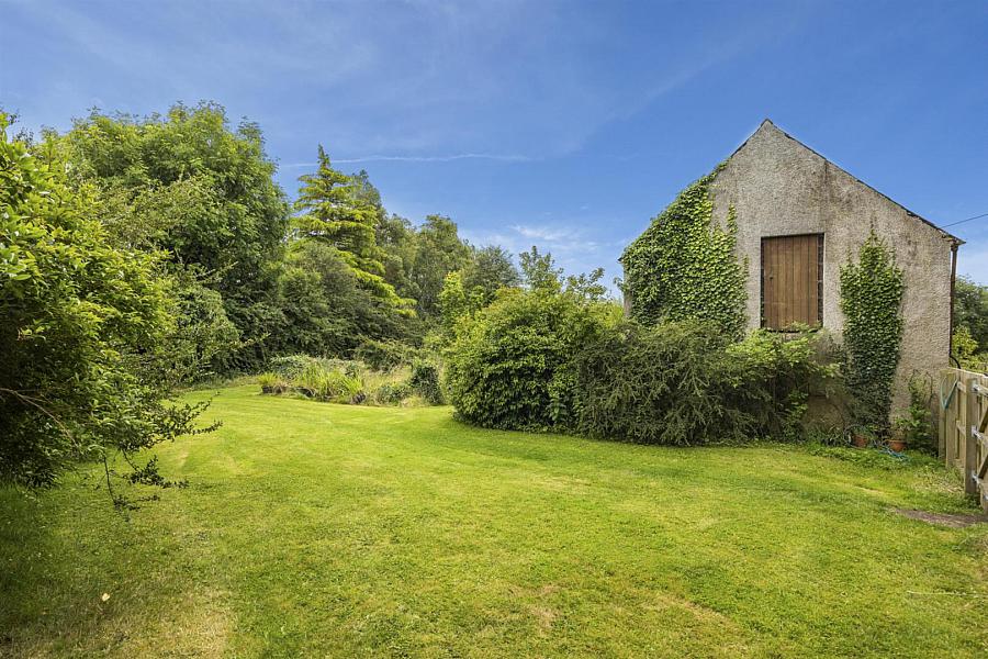 Dwelling, Building Site & Land At 7 Loughanmore Rd