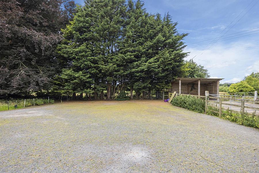 Dwelling, Building Site & Land At 7 Loughanmore Rd