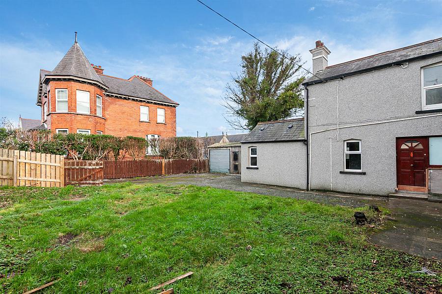 2a Balmoral Avenue