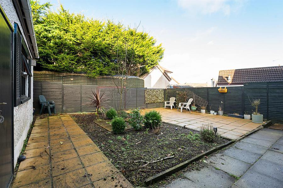 31 Craiglands Manor
