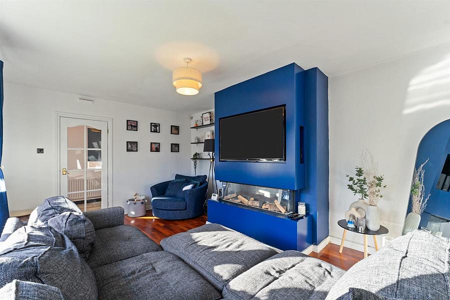 31 Craiglands Manor
